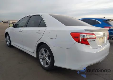2012 Toyota Camry Se z USA, uszkodzony, nr VIN 4T1BF1FK7CU103477